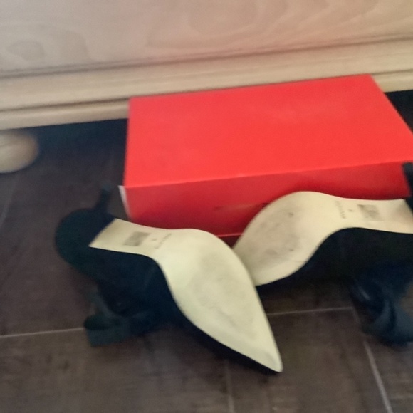 Shoes - Picture 2 of 3